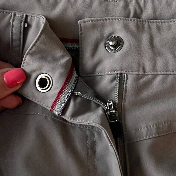 Mountain Equipment Co-Op Grey Terrena Capri Lightweight Hiking Pants Size 12 - Picture 8 of 11